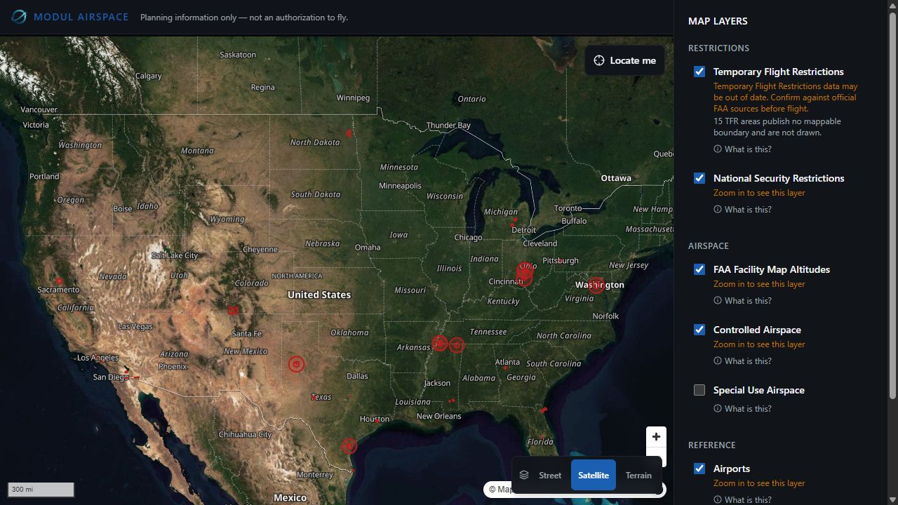Actual Airspace map with flight-planning layers and controls